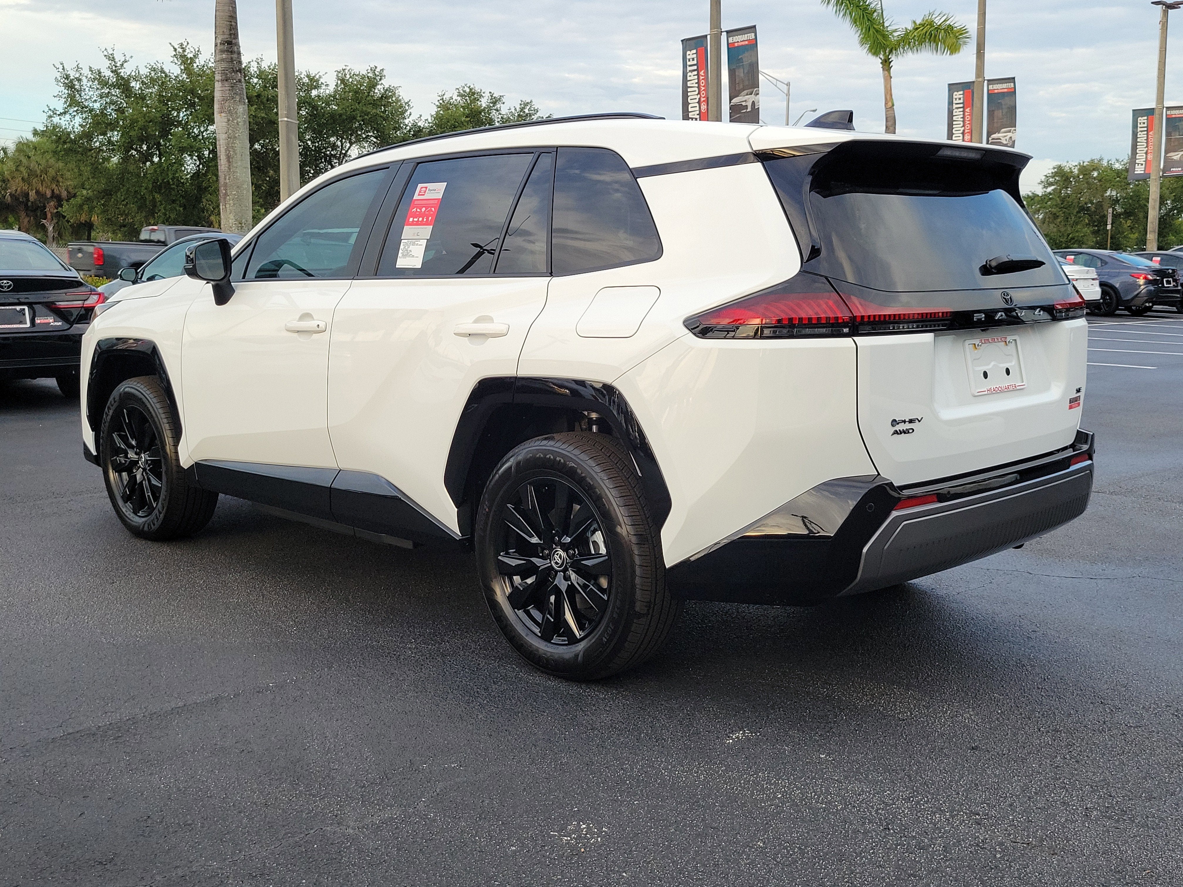2026 Toyota RAV4 Plug-in Hybrid SE
