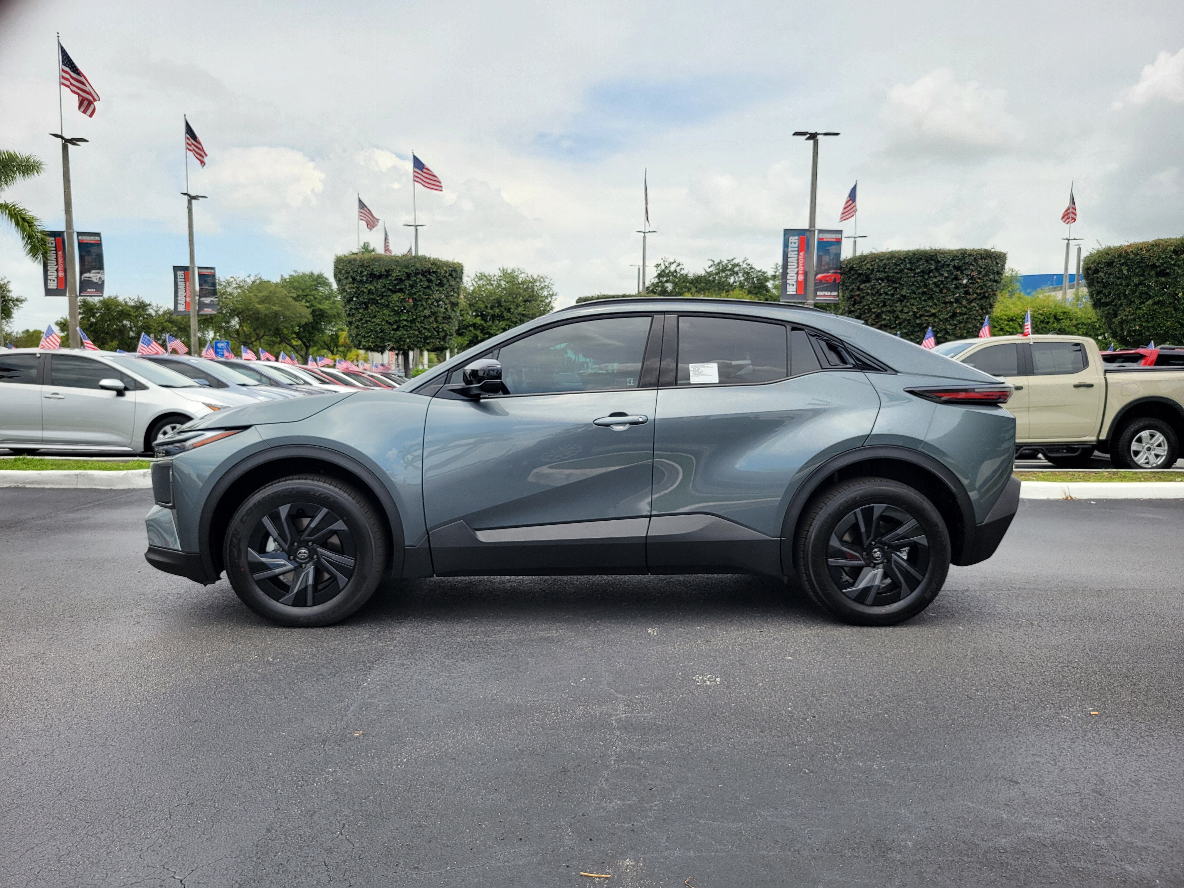 2026 Toyota C-HR SE