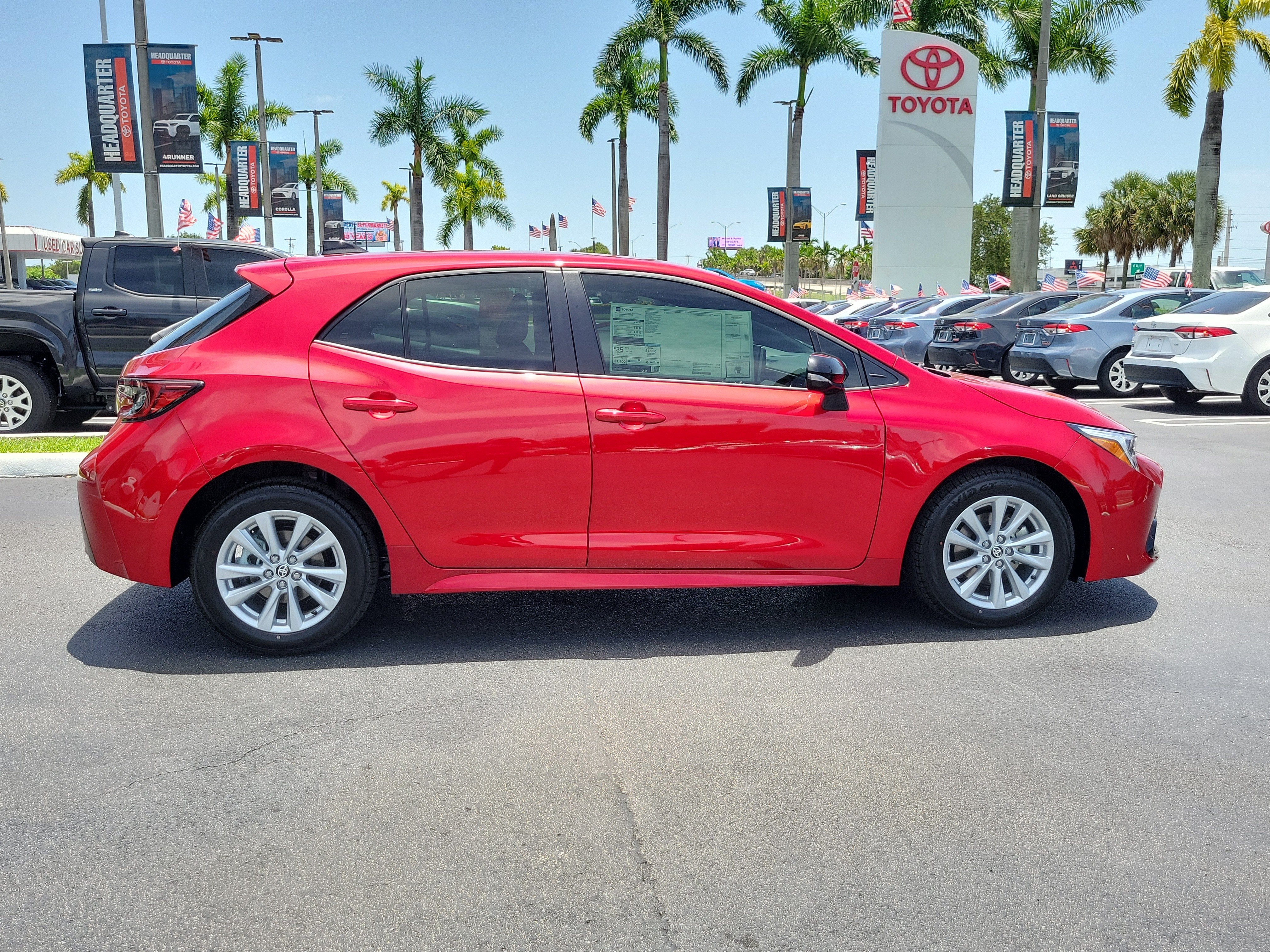 2026 Toyota Corolla Hatchback SE