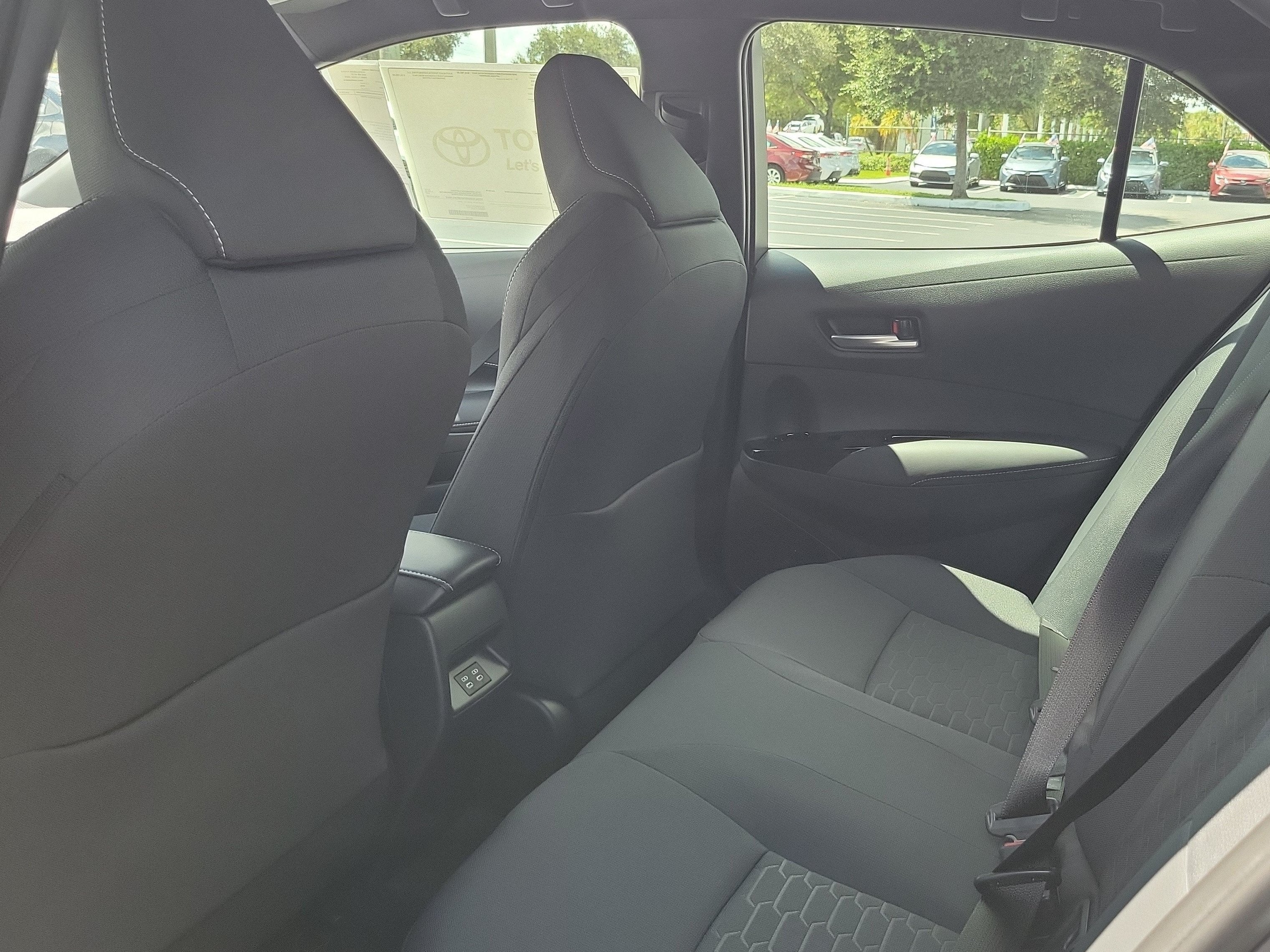 2027 Toyota Corolla Hatchback SE