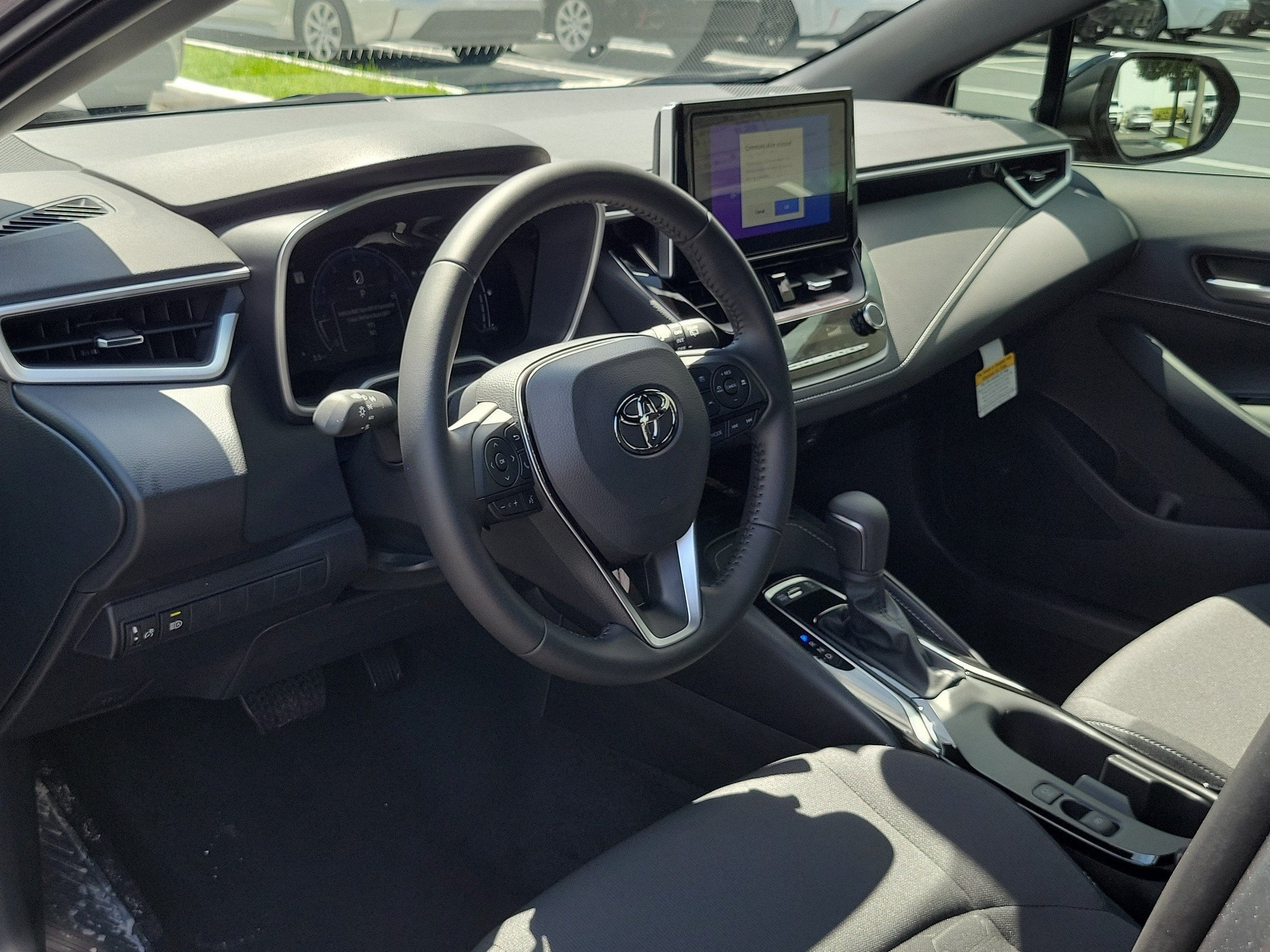 2027 Toyota Corolla Hatchback SE