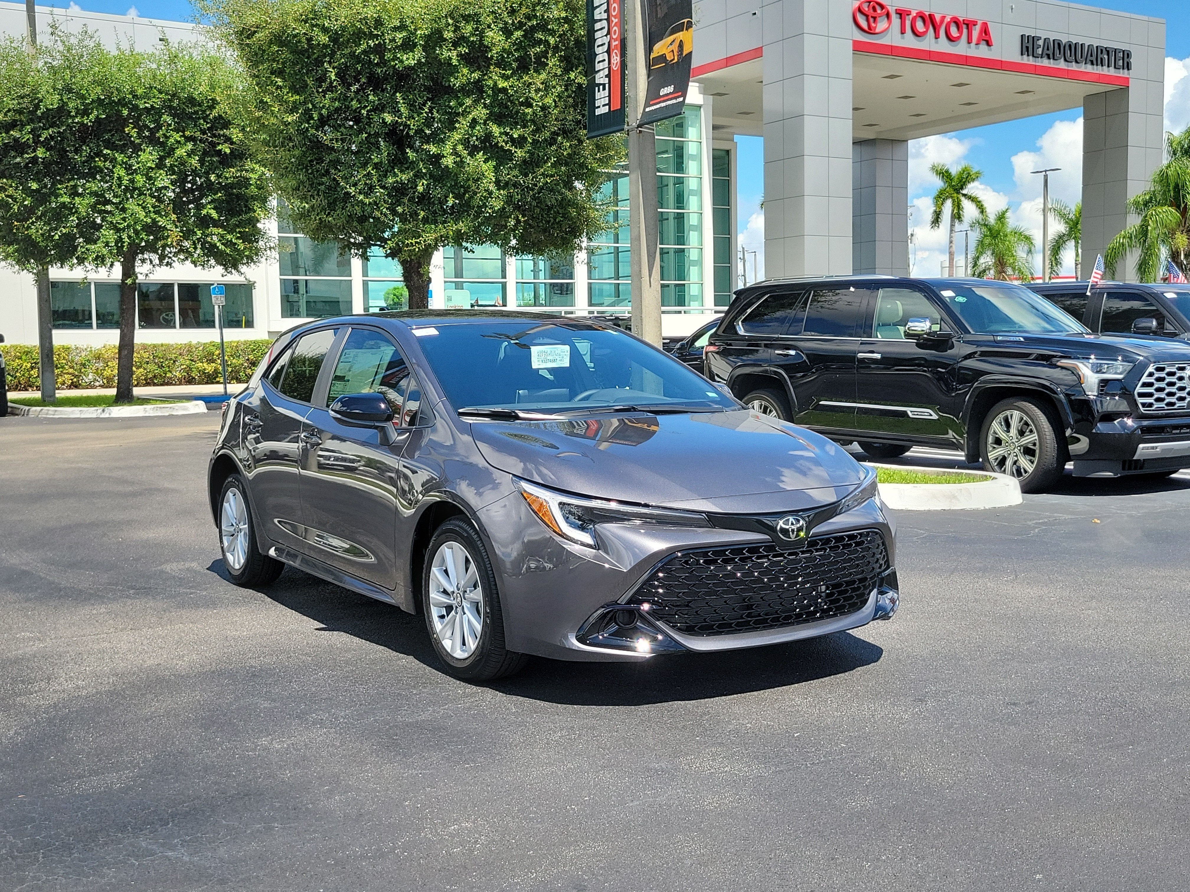 2027 Toyota Corolla Hatchback SE