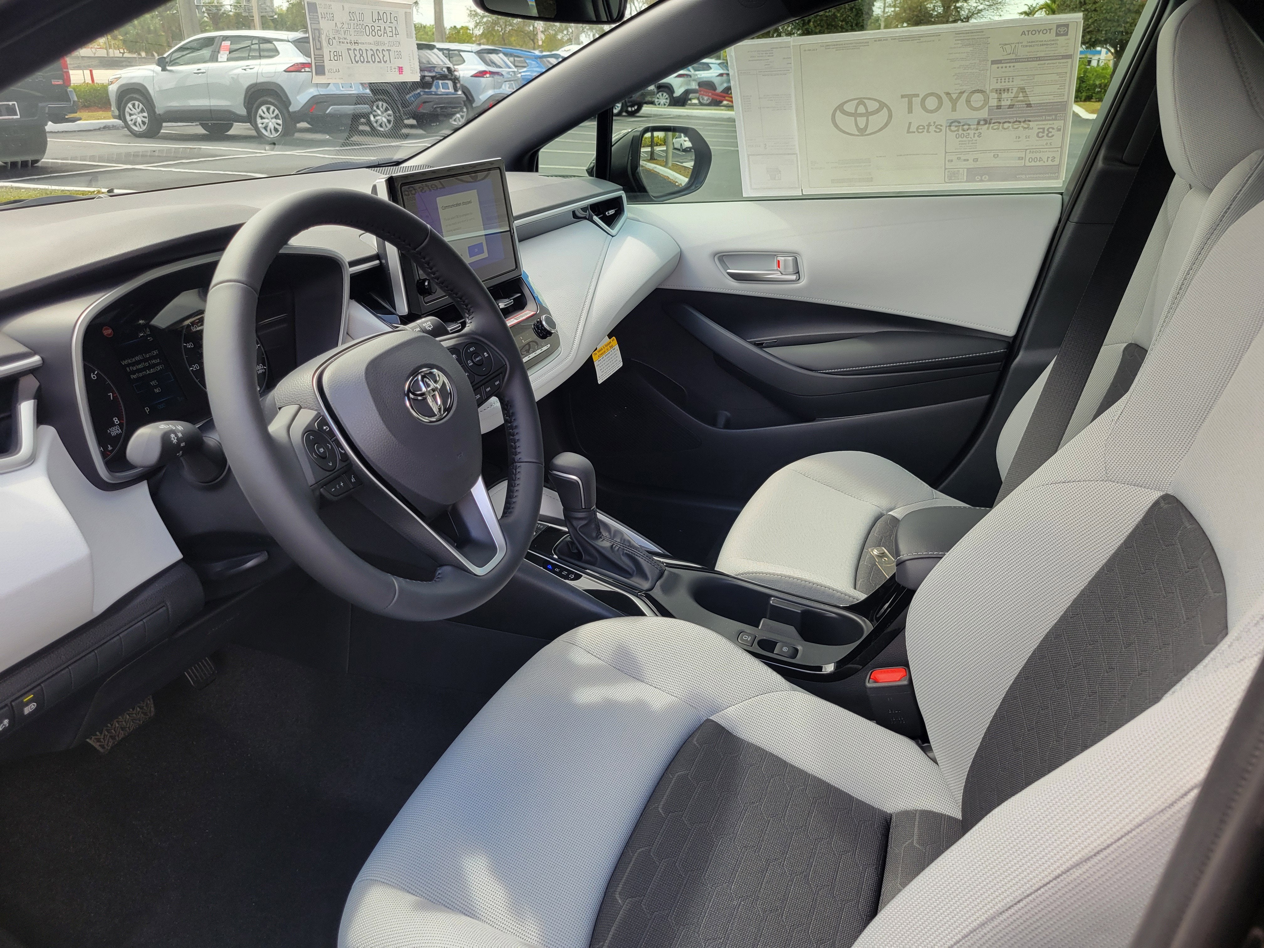 2026 Toyota Corolla Hatchback SE