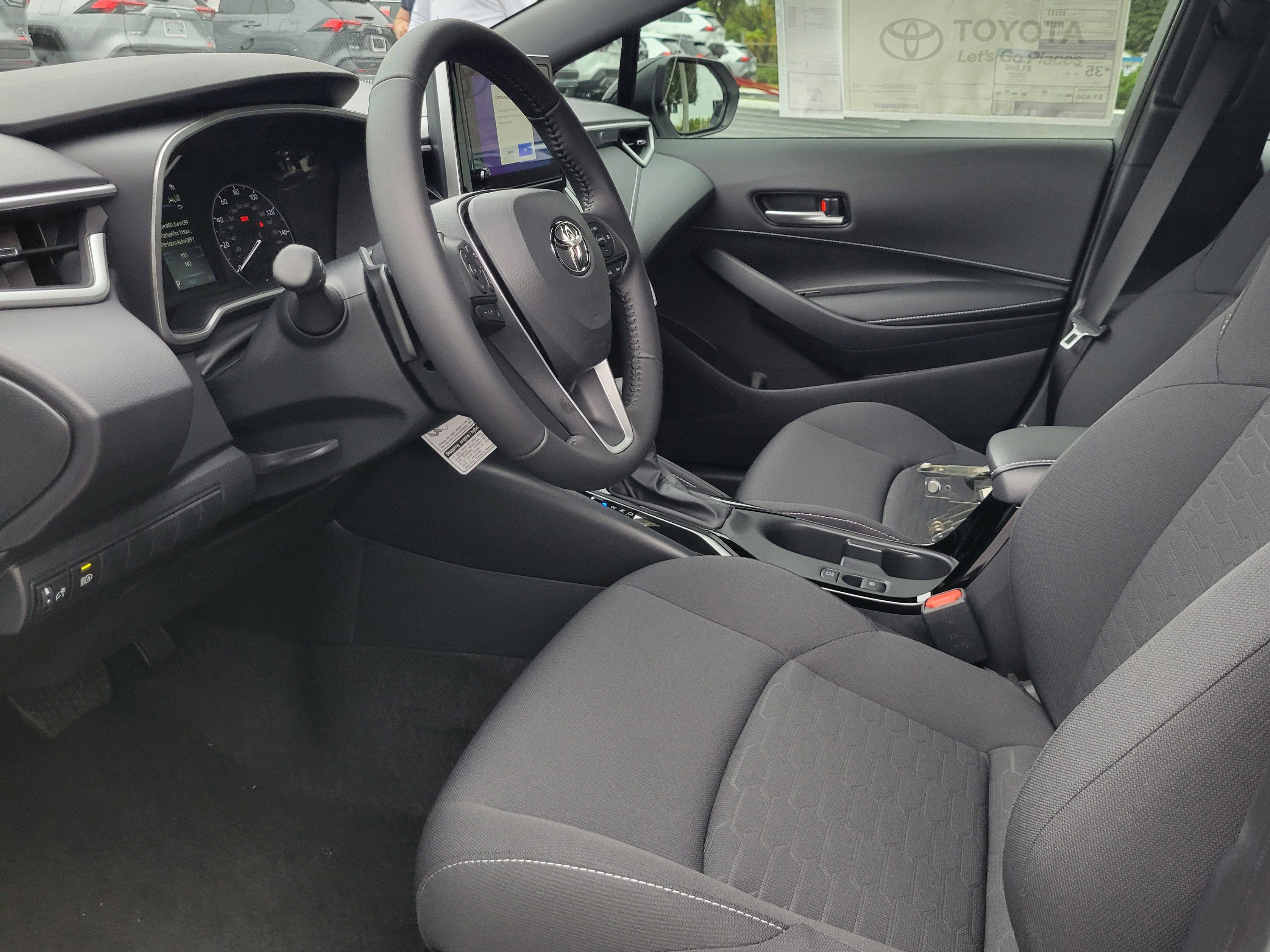 2026 Toyota Corolla Hatchback SE