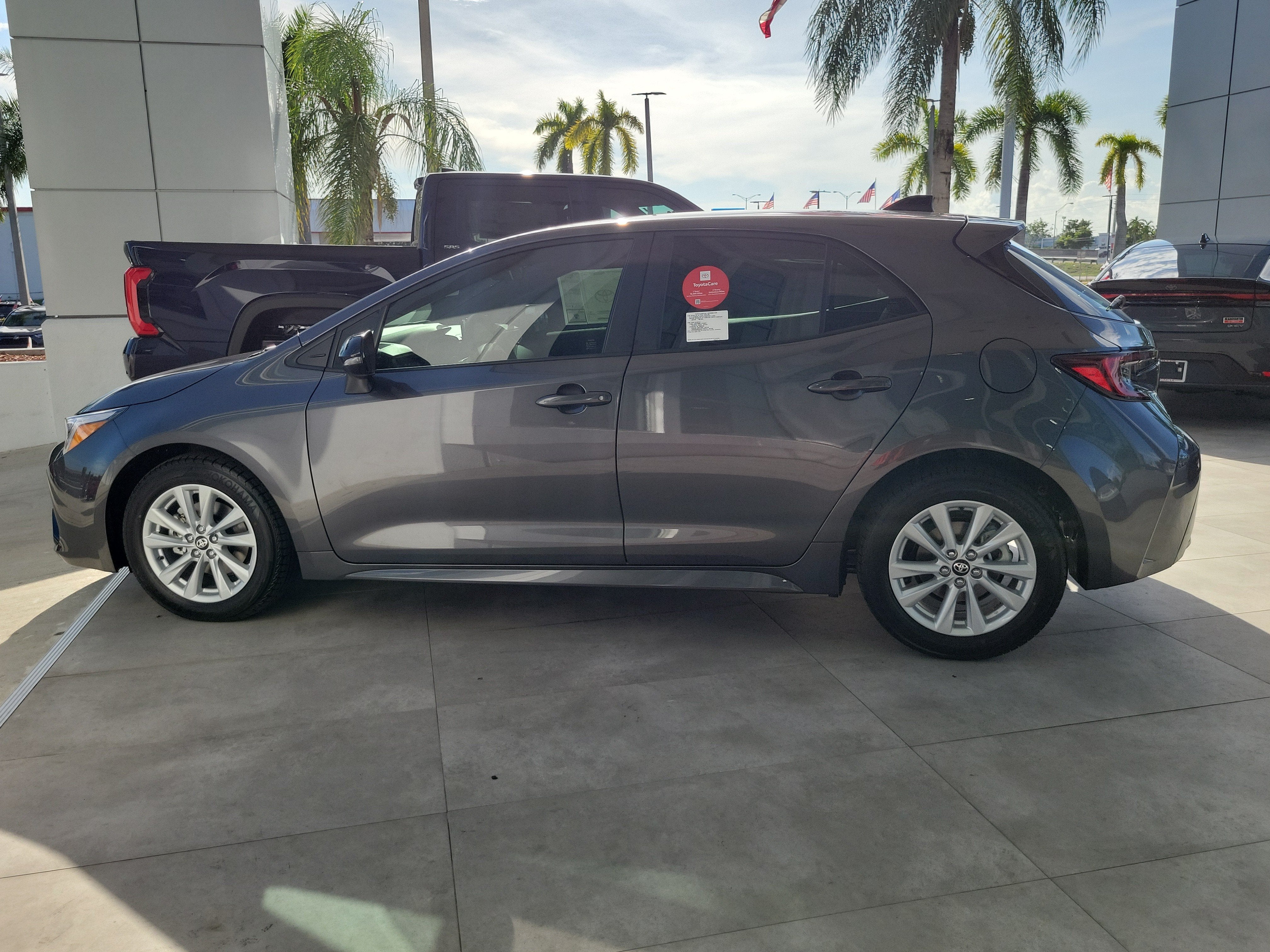2027 Toyota Corolla Hatchback SE